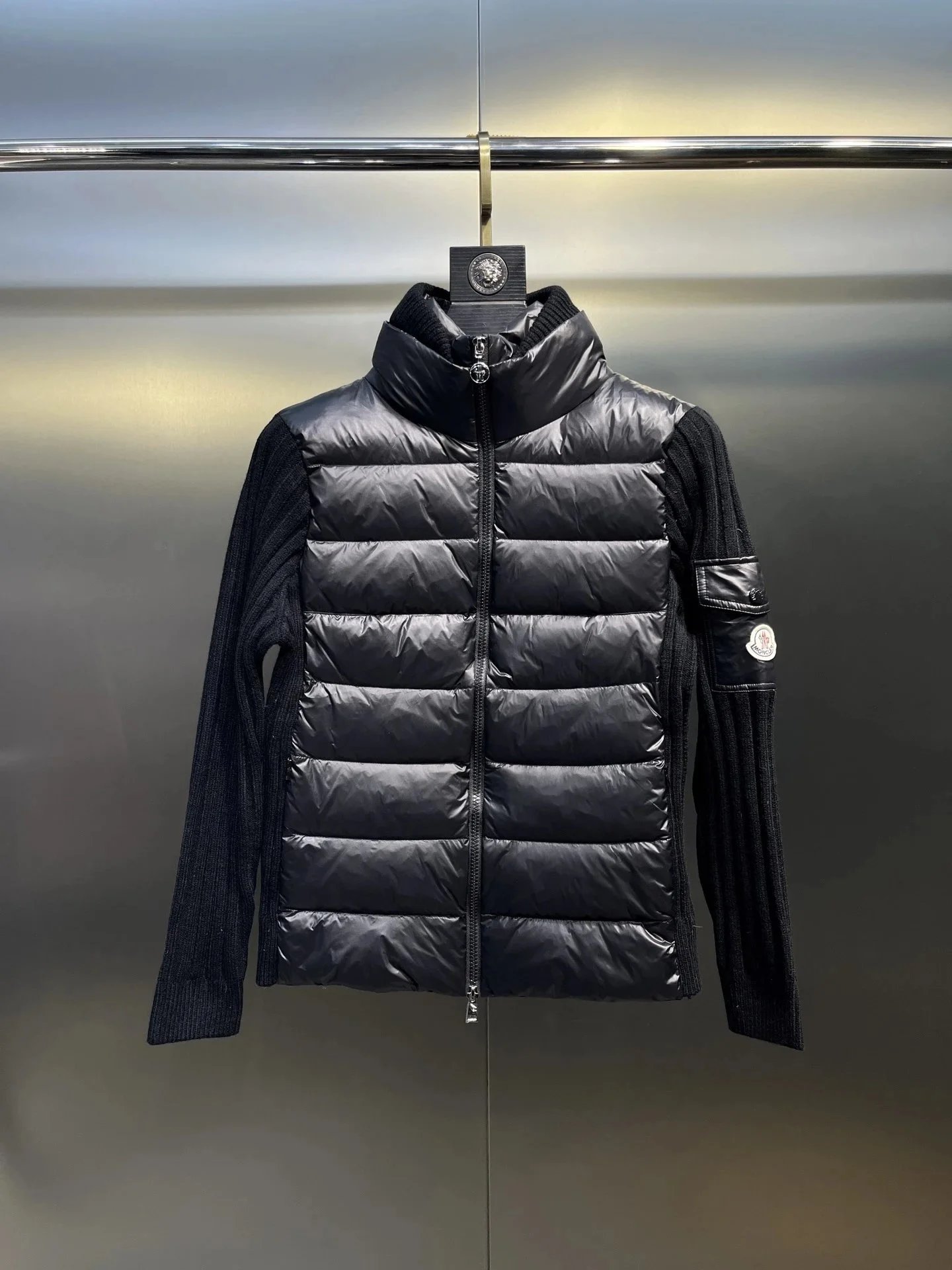Moncler Down Jackets Quilted knit-sleeve puffer jacket — 35