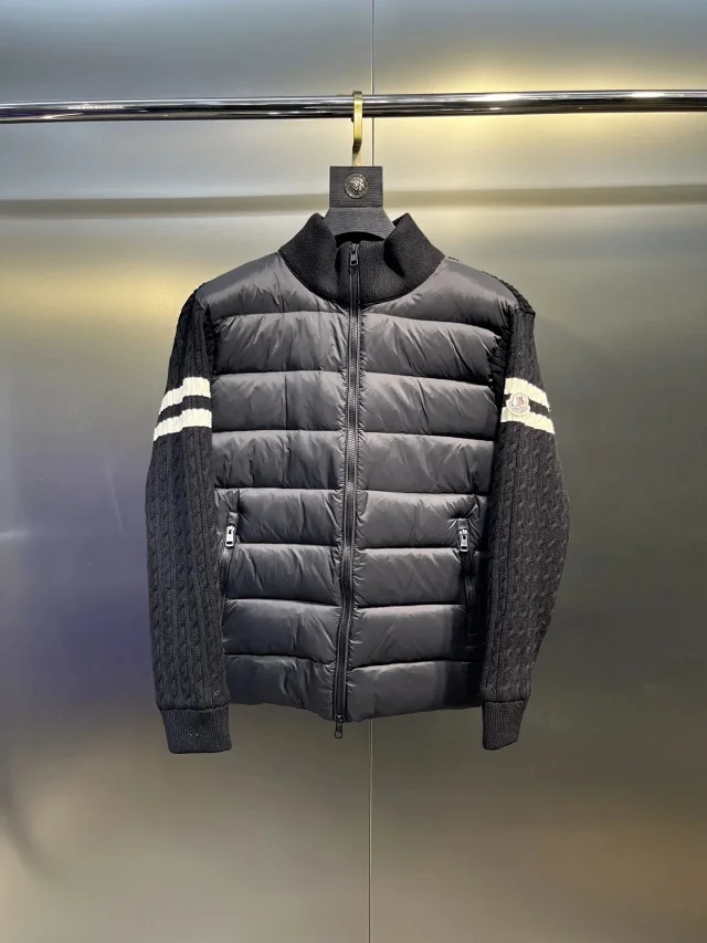 Moncler Down Jackets Quilted knit-sleeve puffer jacket product detail image 3