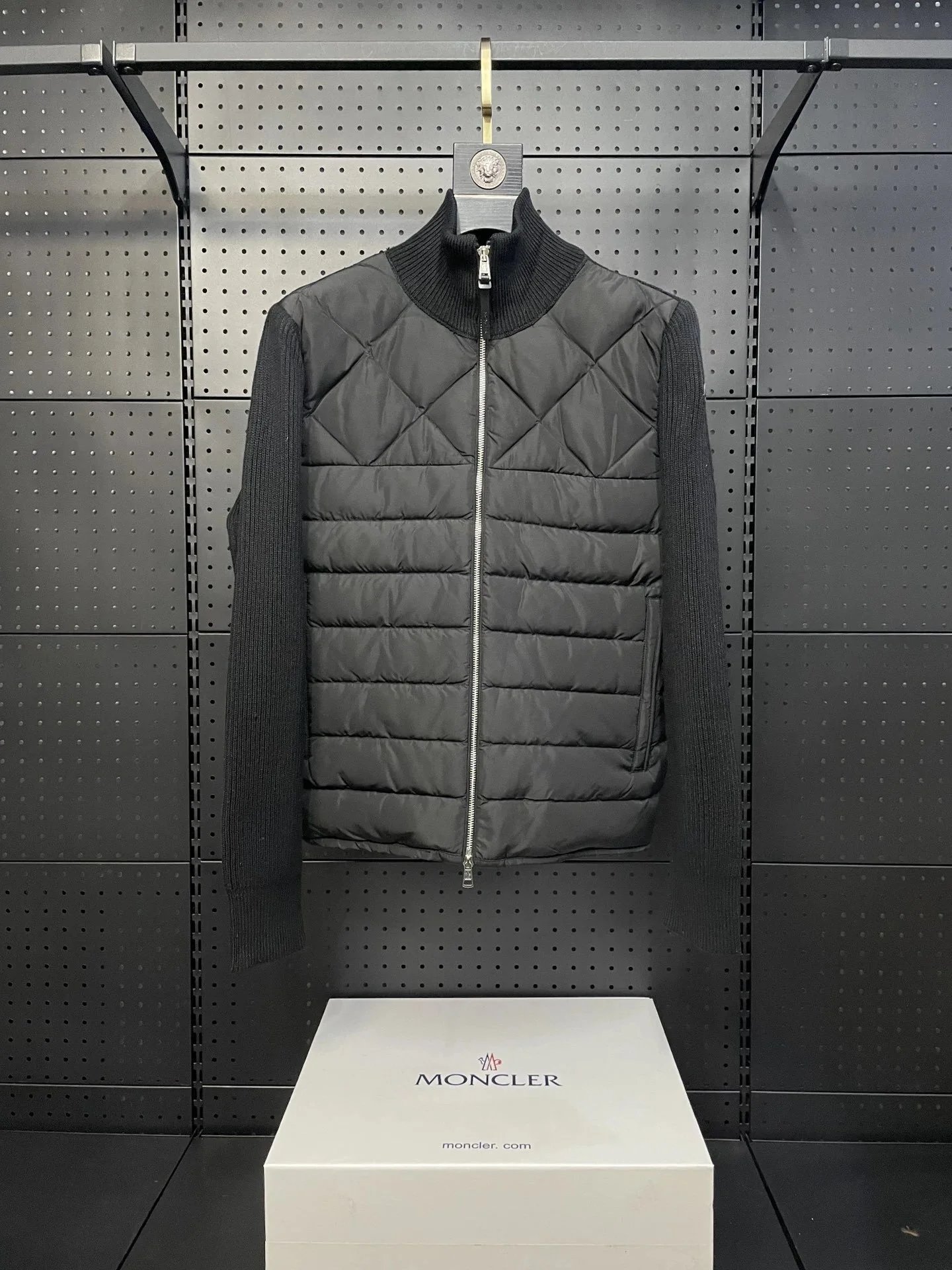 Moncler Down Jackets Quilted knit-sleeve puffer jacket — 22