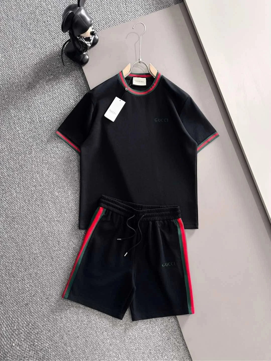Balenciaga Matching Sets Short-Sleeve T-Shirt and Shorts Set — H527