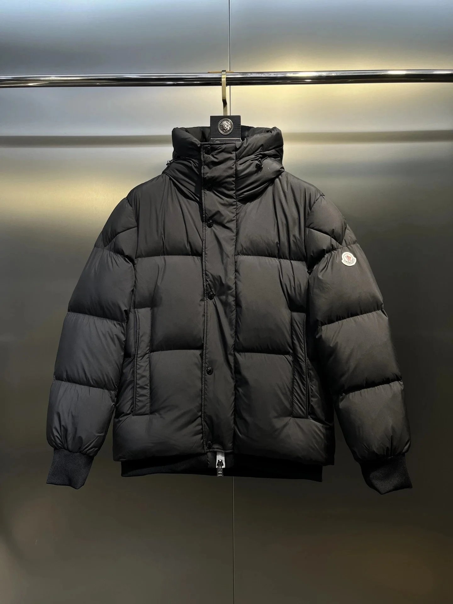 Moncler Down Jackets Quilted knit-sleeve puffer jacket — 09