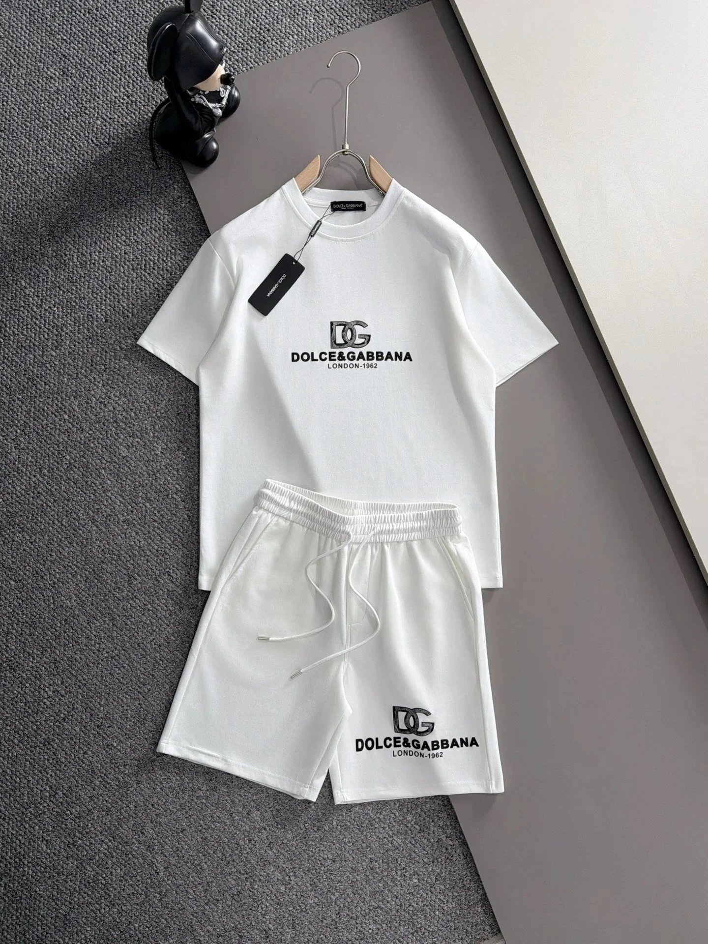 Balenciaga Matching Sets Short-Sleeve T-Shirt and Shorts Set — H508
