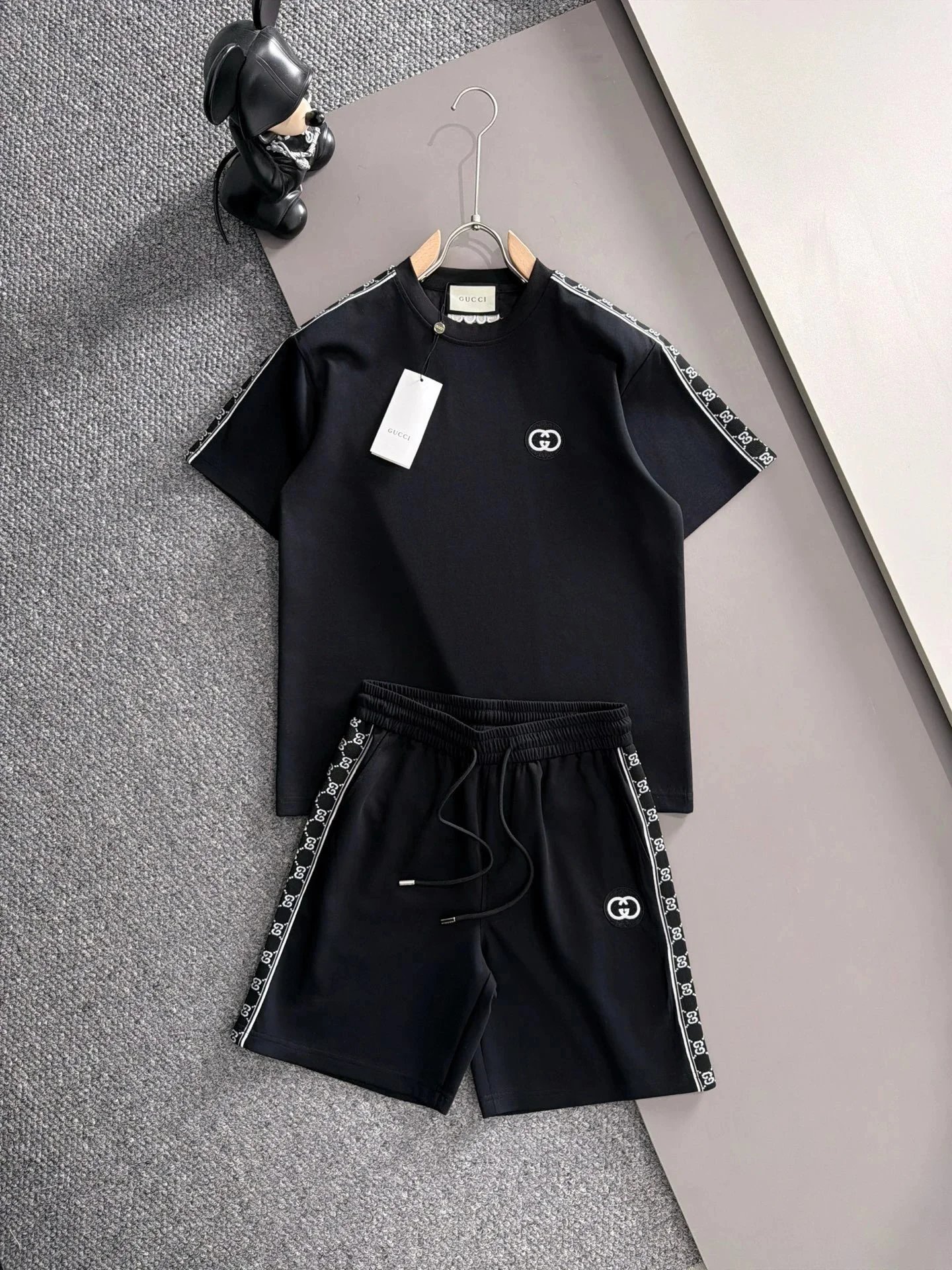 Balenciaga Matching Sets Short-Sleeve T-Shirt and Shorts Set — H517