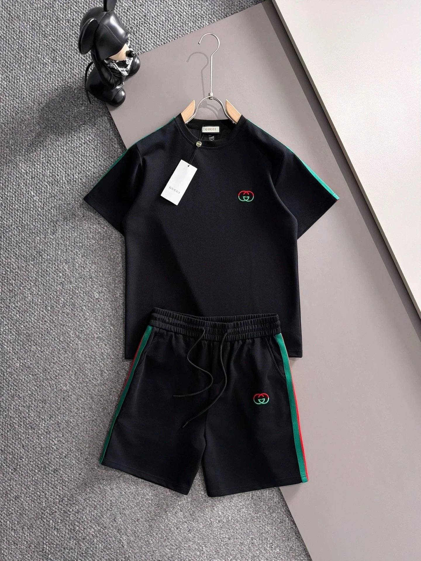 Balenciaga Matching Sets Short-Sleeve T-Shirt and Shorts Set — H521