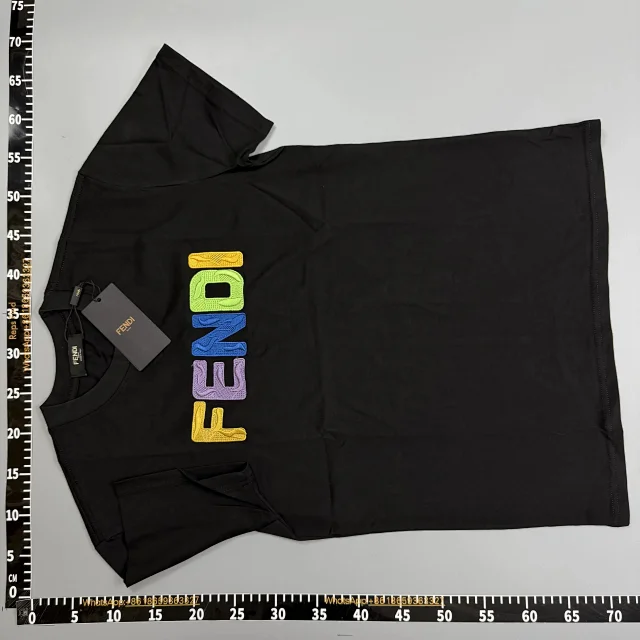 Burberry T-Shirts Short-Sleeve Logo Graphic product detail image 8