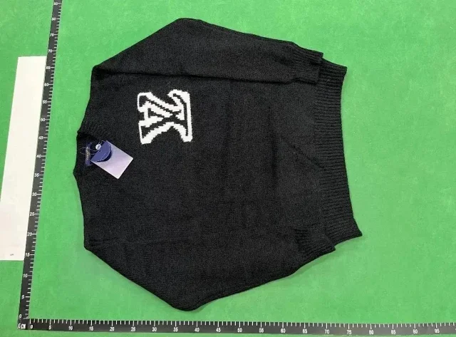 Louis Vuitton Knitwear Logo product detail image 2