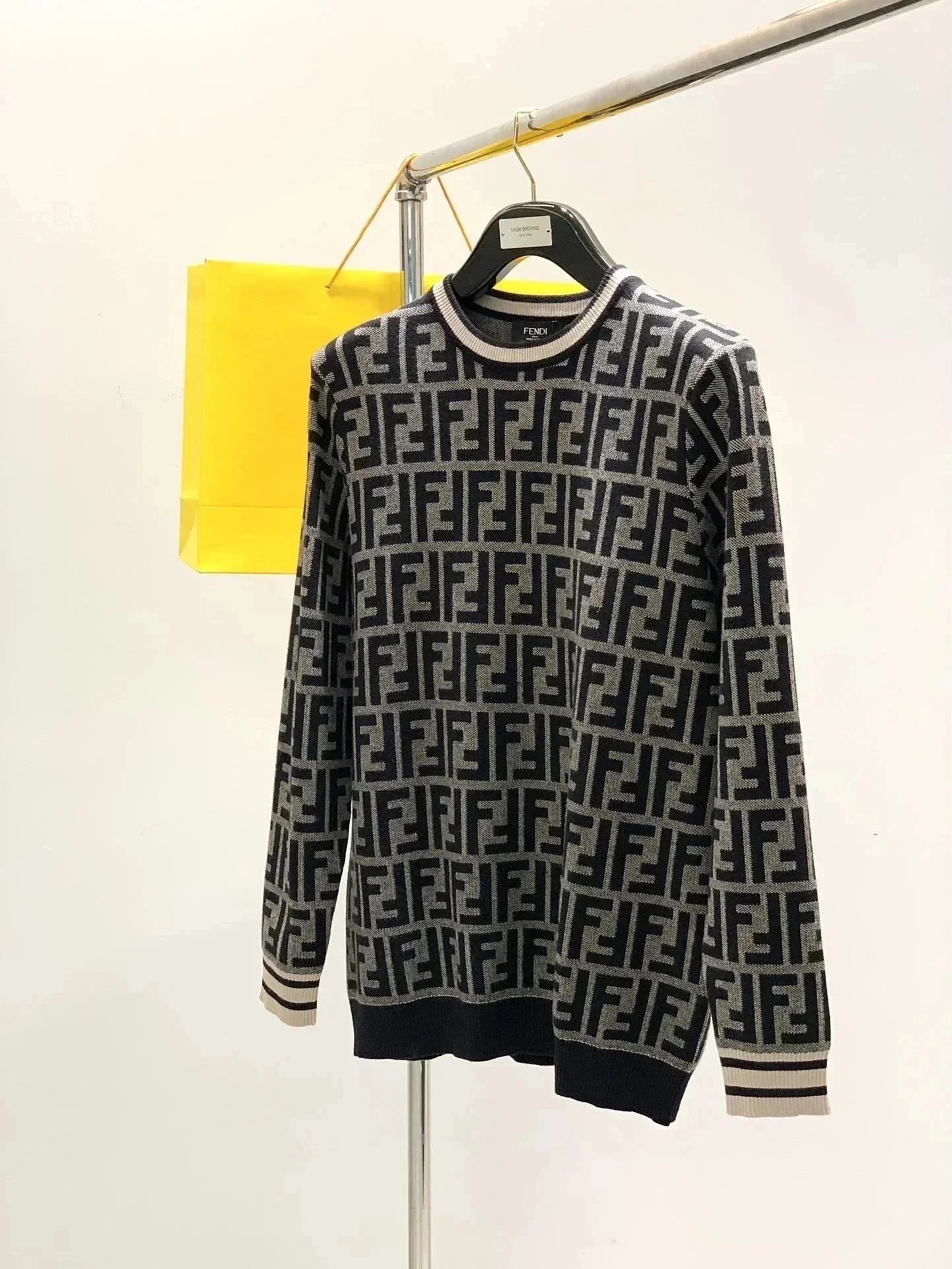 Louis Vuitton Knitwear Logo — high quality-17