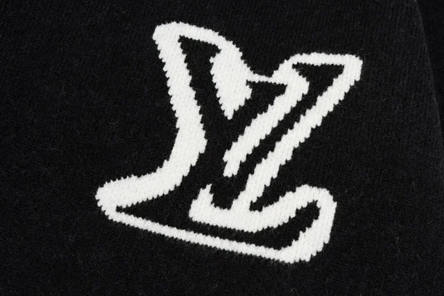 Louis Vuitton Knitwear Logo product detail image 9