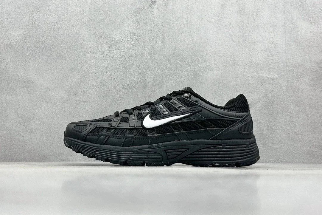 P60 All Black White Hook