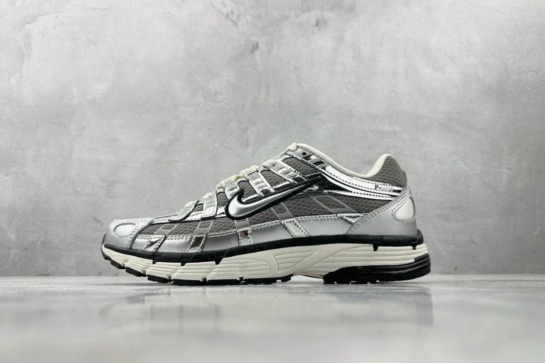 P60 Silver Black Hook
