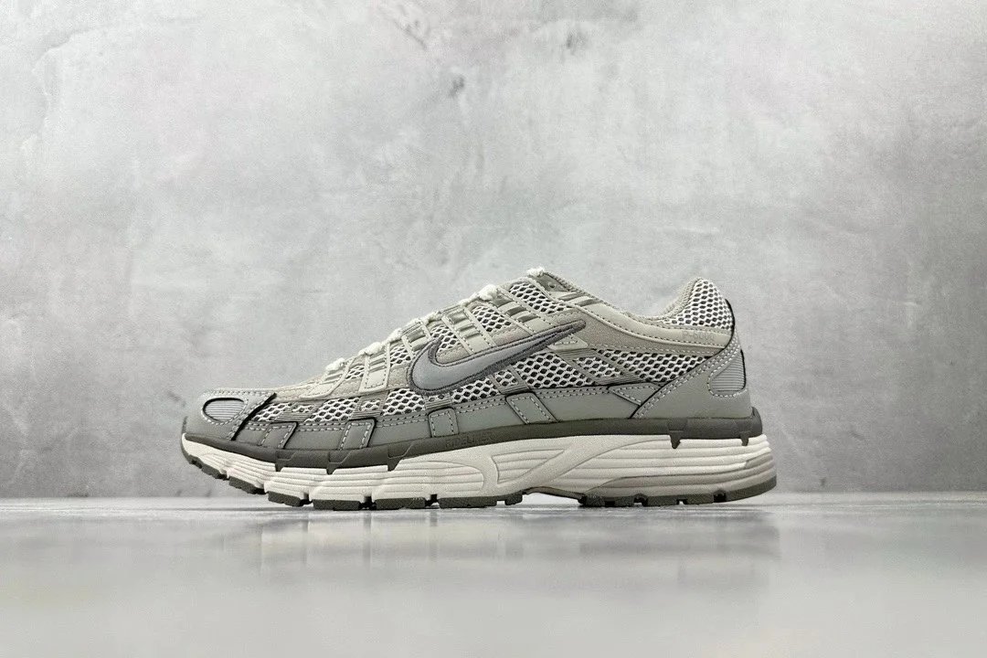 P60 Grey Brown