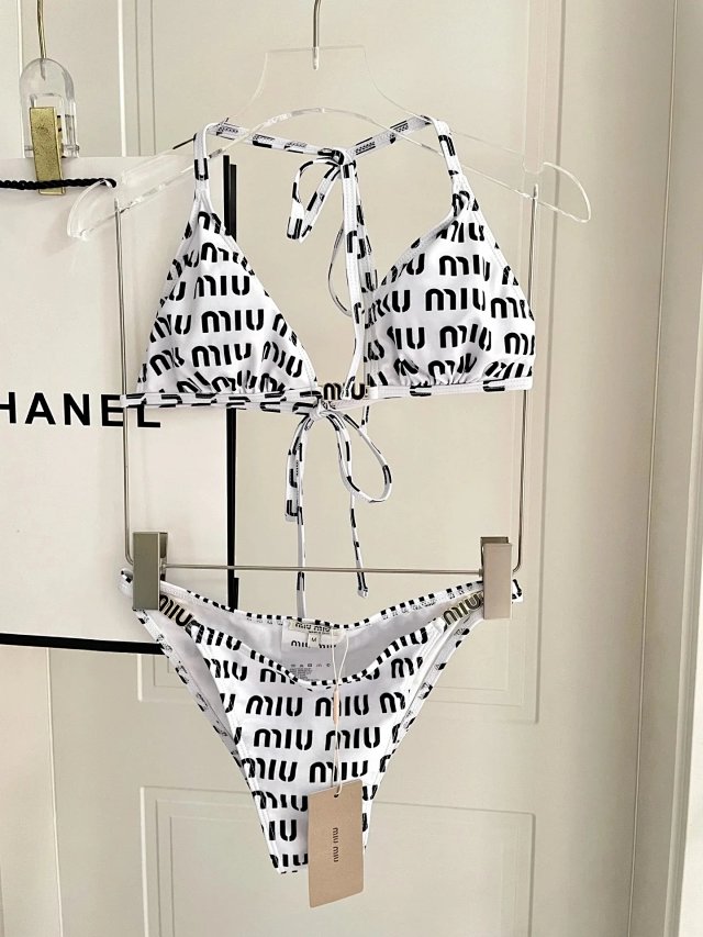 SKIMS FITS LACE Camisole And Underwear: seller detail photo 9