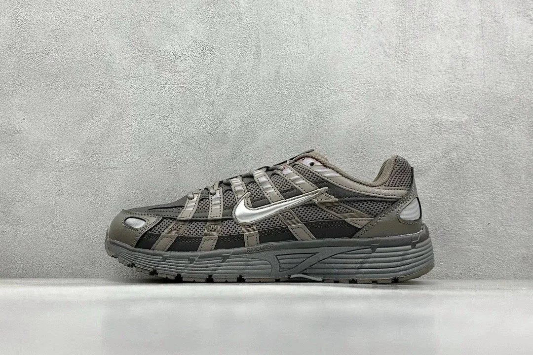 P60 Brown Silver Hook