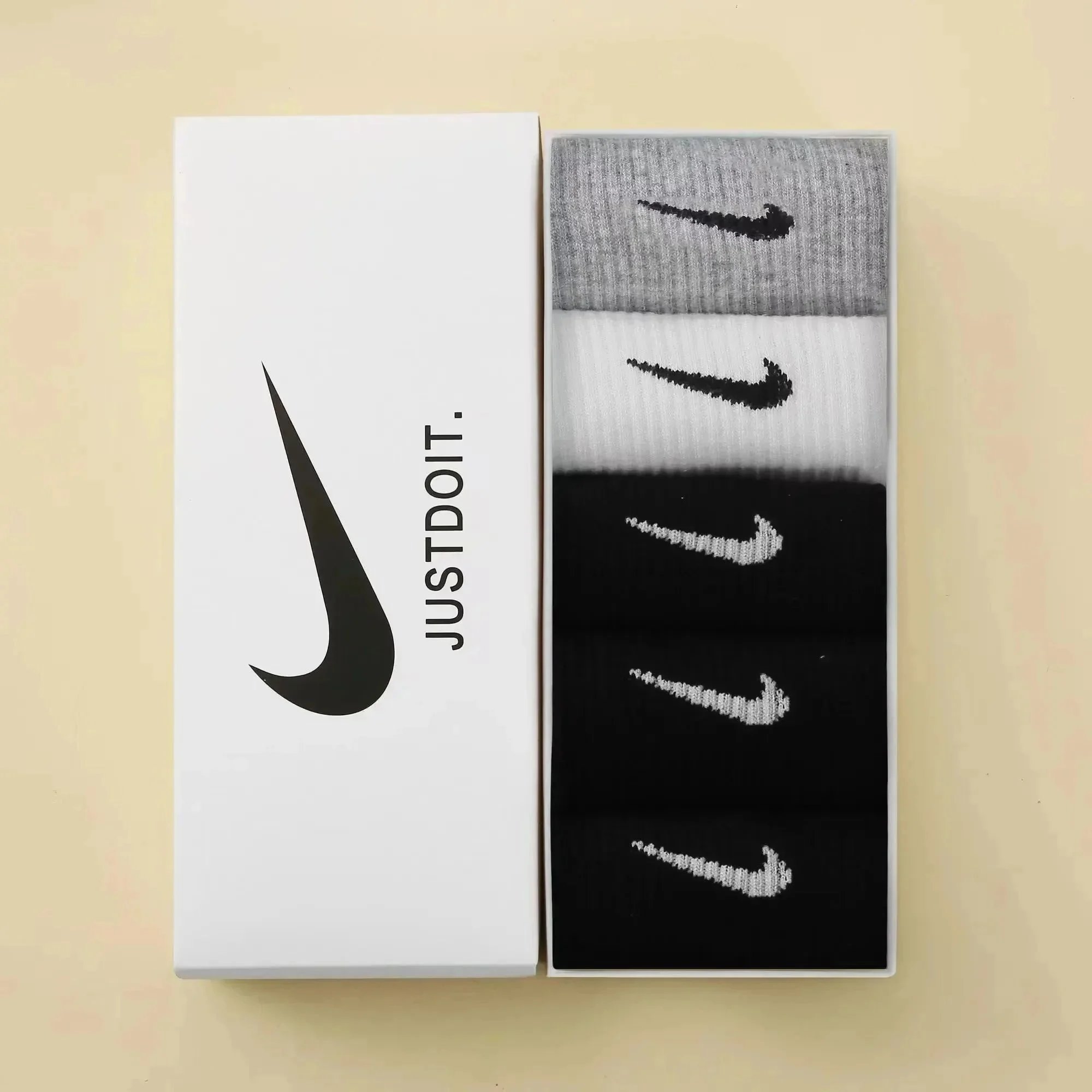 5-Pack (Black + Black + Black + White + Gray)