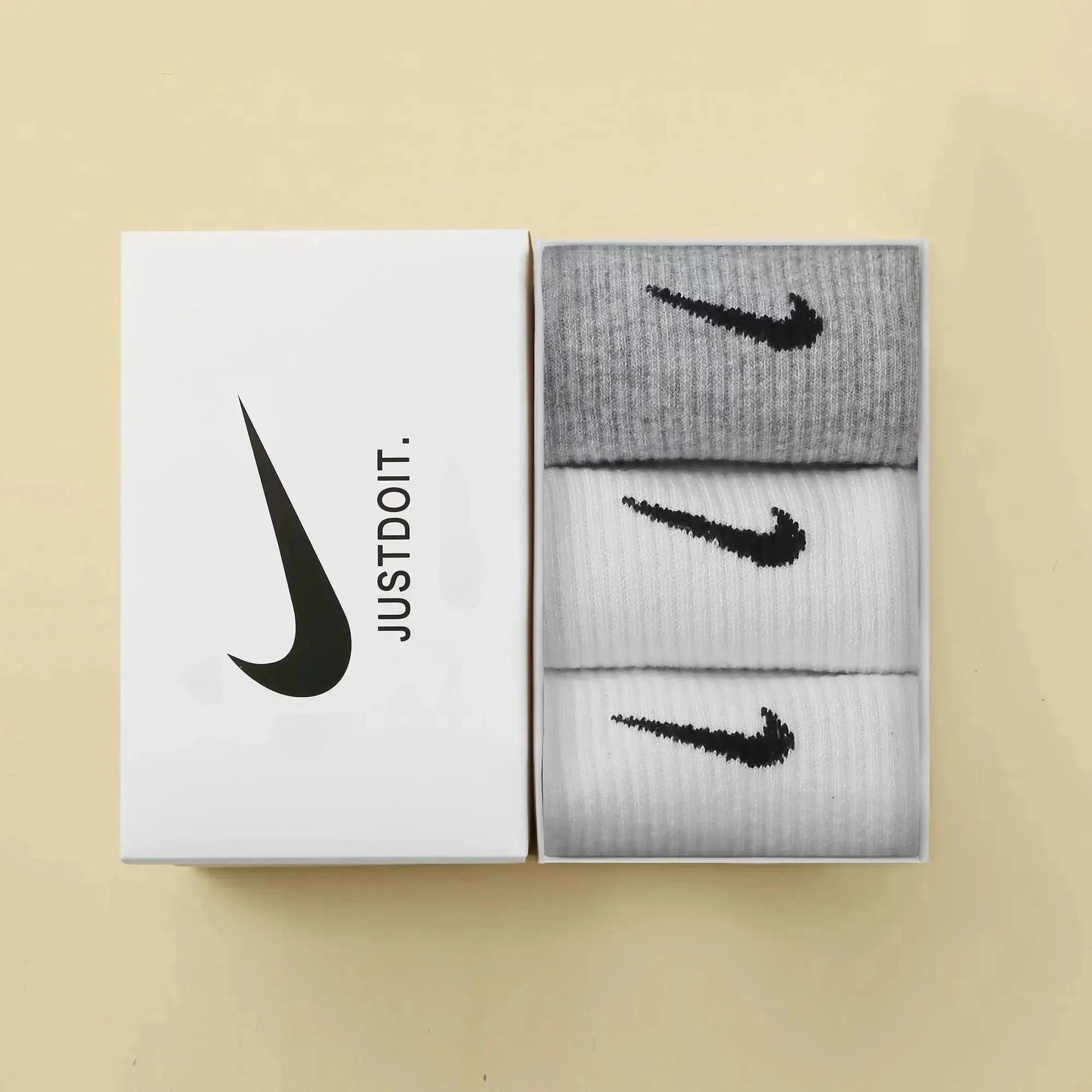 3-Pack (White + White + Gray)