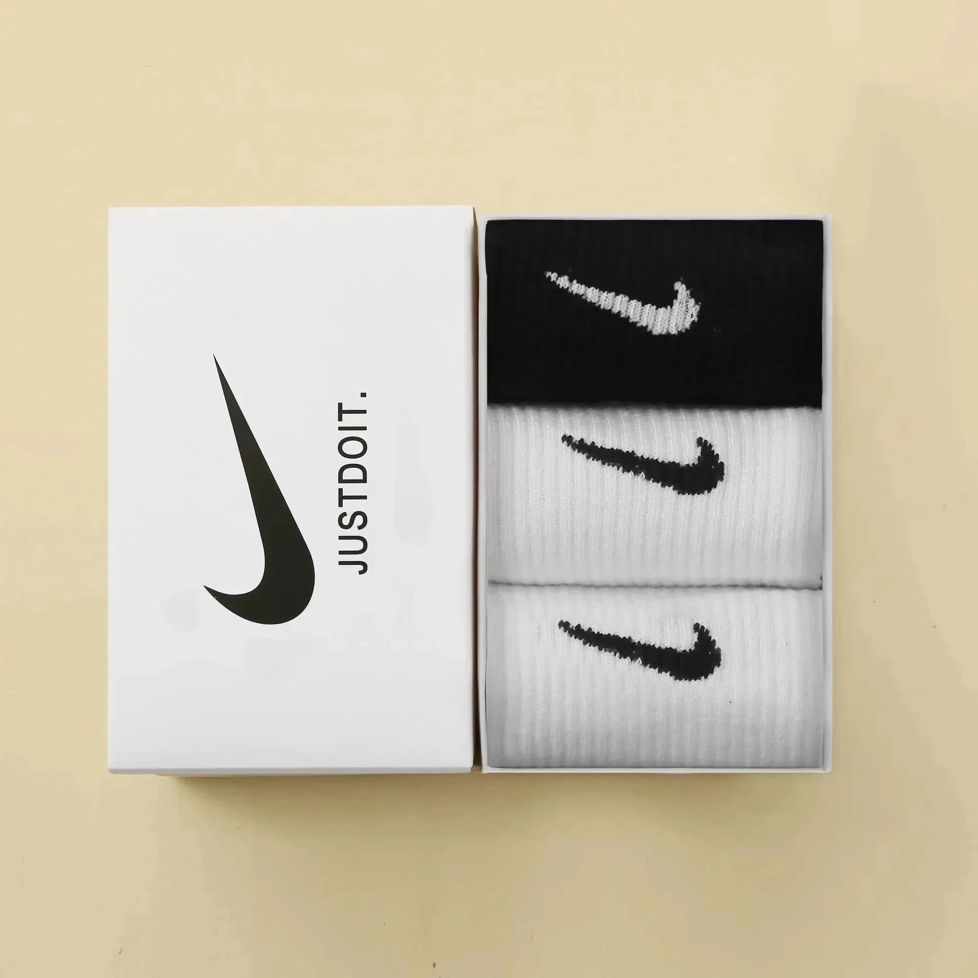 3-Pack (White + White + Black)