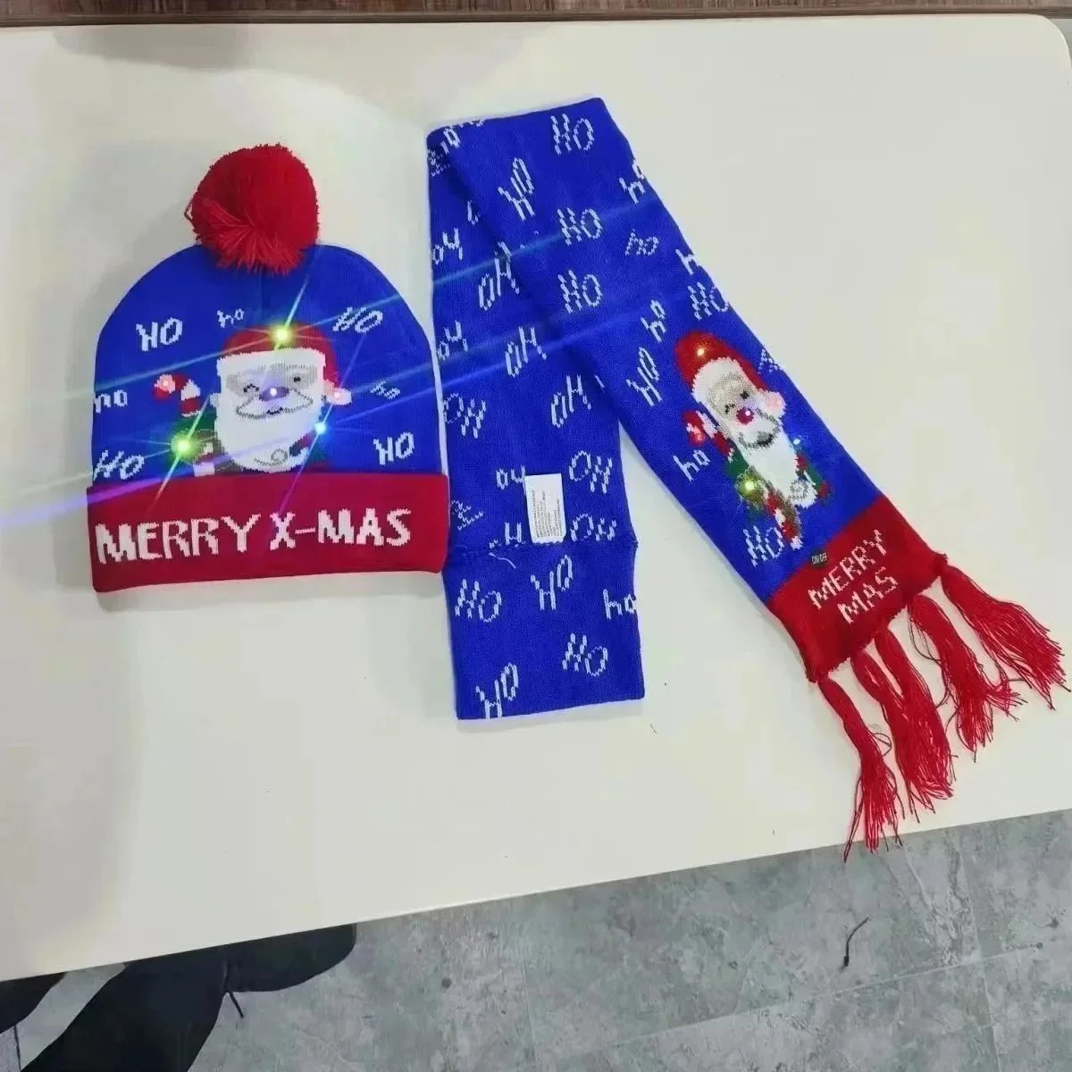LED Light-Up Santa Beanie and Scarf Set Blue Red Christmas Accessories