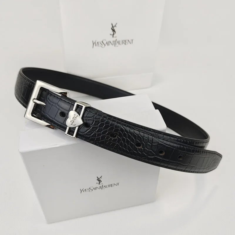 Crocodile patterned love silver buckle