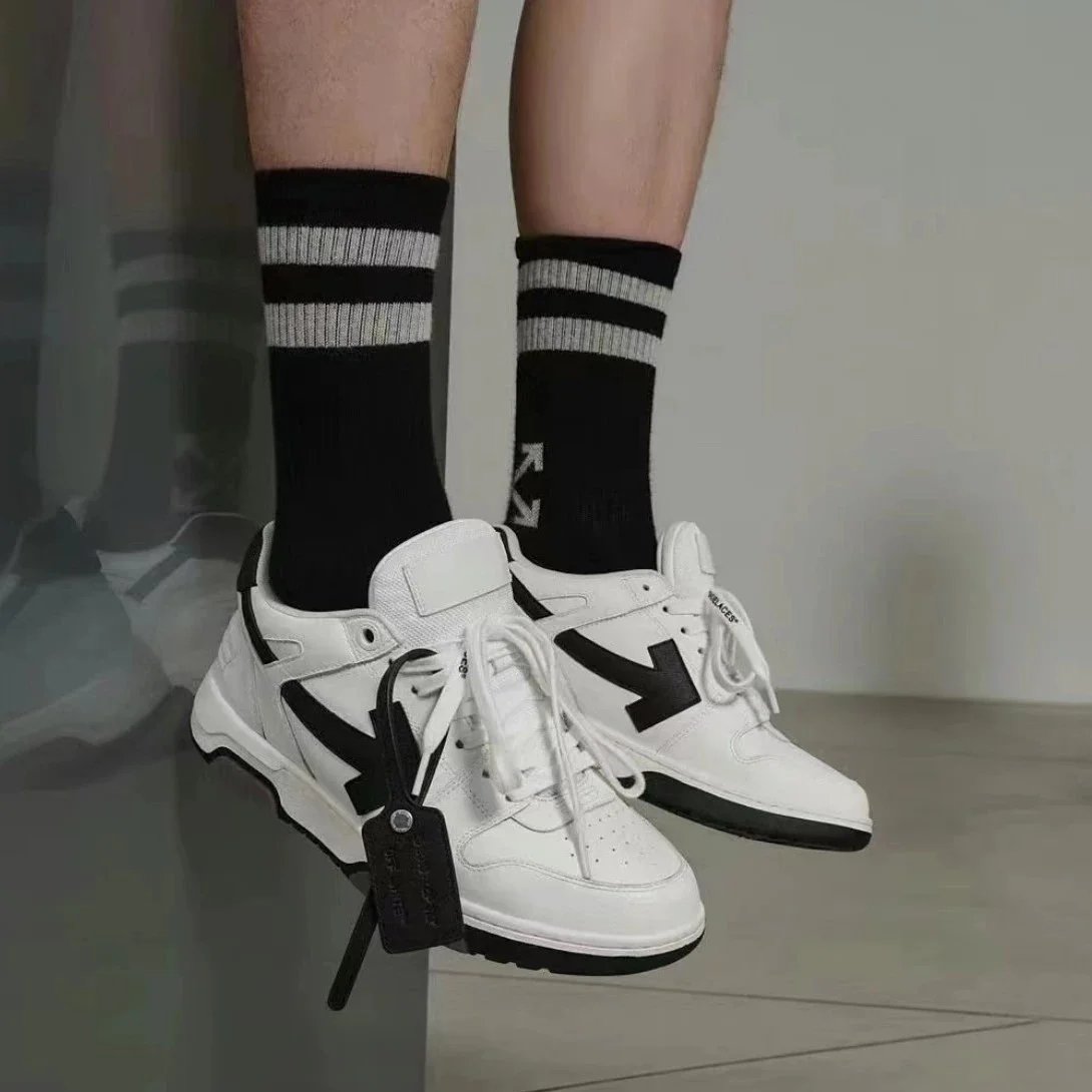 OFF-WHITE Low Casual Sneaker