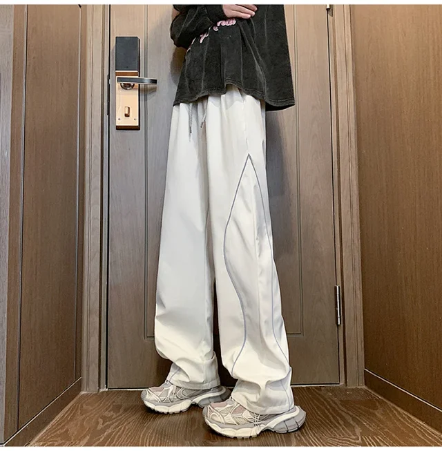 Men's Cream Retro Outdoor Hiking Pants Detail