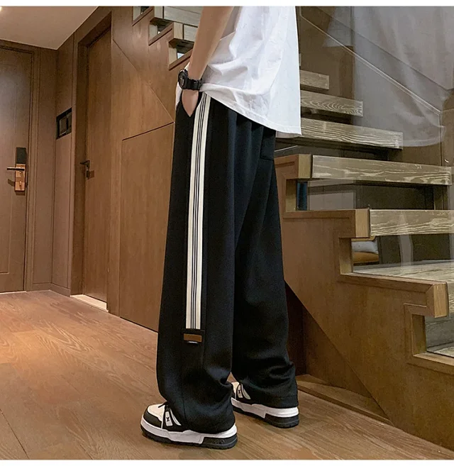 2025 Fall Men's Loose Streetwear Wide-Leg Pants Detail