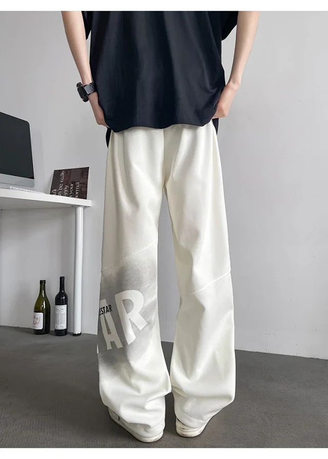 Men's Loose Straight Sweatpants Detail