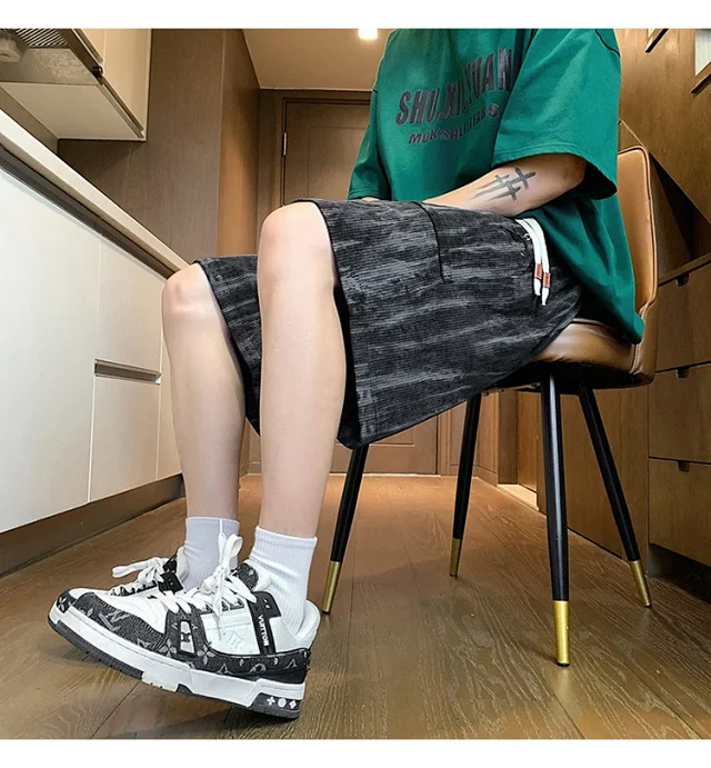 Men's Black Shorts with Pockets Detail