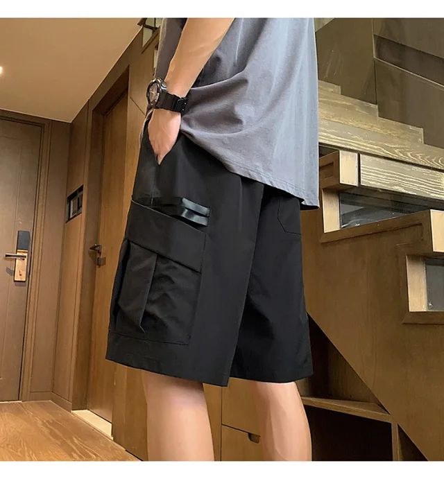 Summer Men's Cargo Shorts Detail
