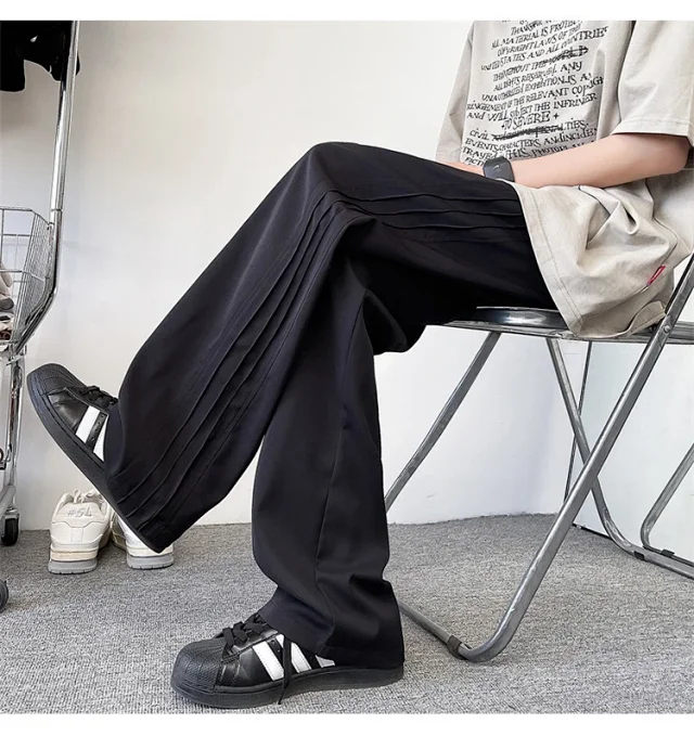 Men's Retro Beige Wide-Leg Pants Detail