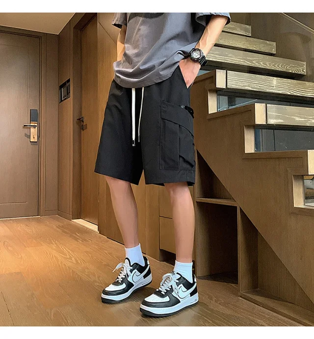 Summer Men's Cargo Shorts Detail