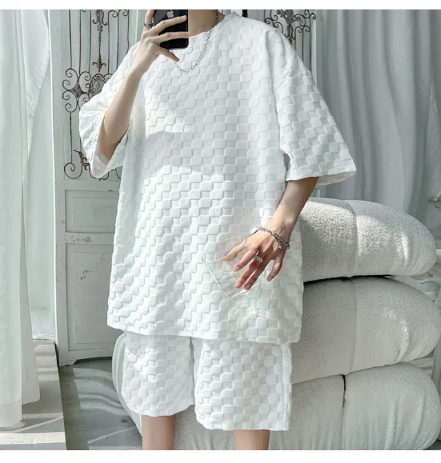 Men's Loose Checkered Jacquard T-shirt & Shorts Set Detail