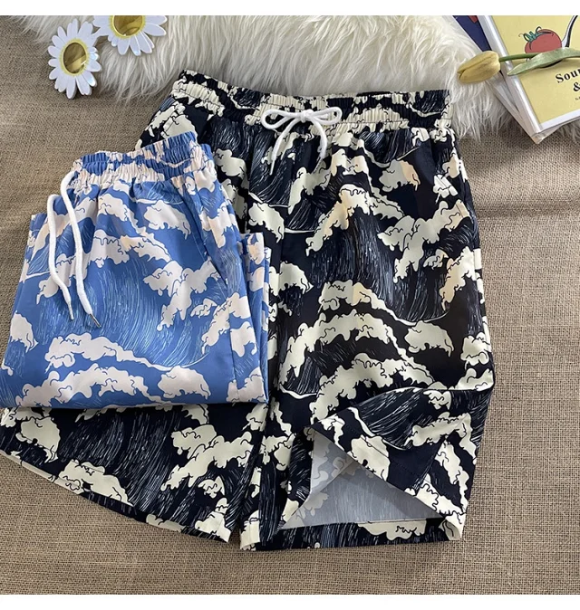 Men's Summer Wave Print Loose Shorts Detail
