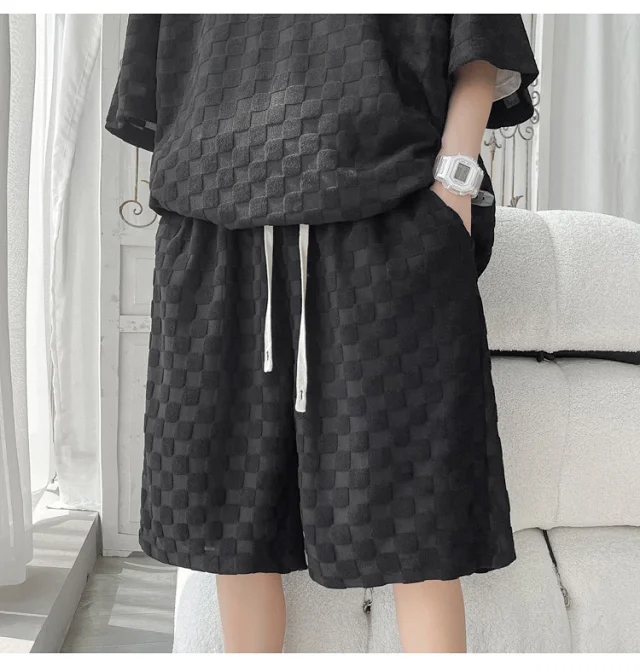 Men's Loose Checkered Jacquard T-shirt & Shorts Set Detail
