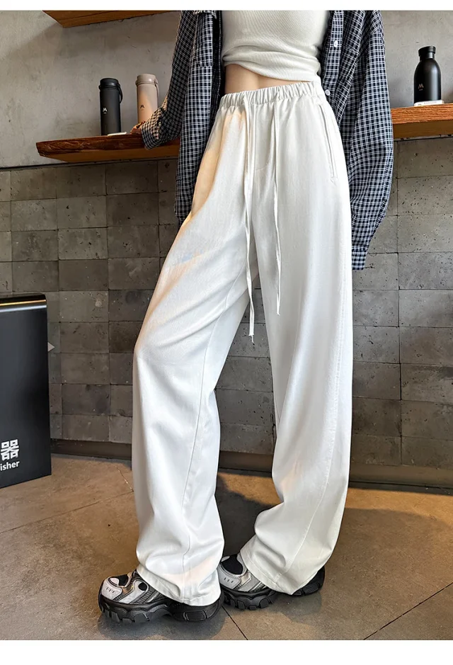 Women's High-Waist Slim Straight Leg Utility Pants Detail
