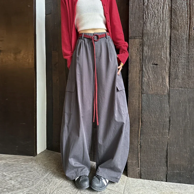 American High-waisted Slimming Cargo Pants