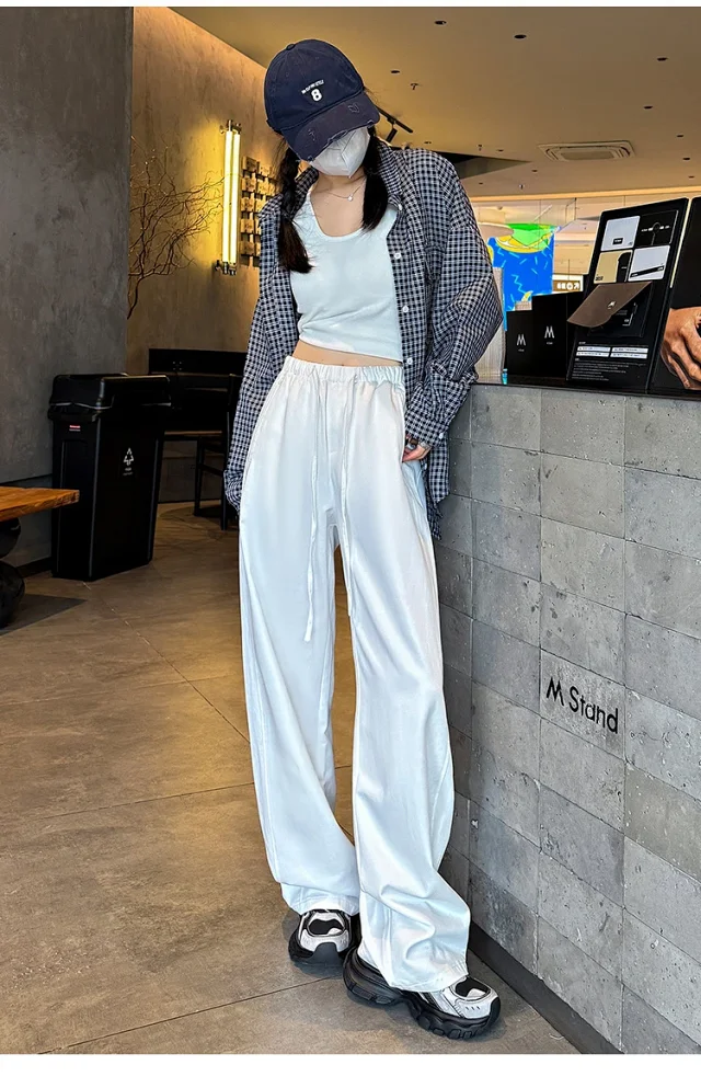 Women's High-Waist Slim Straight Leg Utility Pants Detail