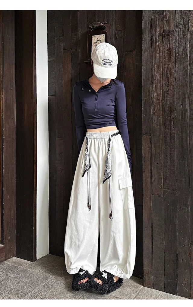 2025 Fall New 2 - Way Women's Cargo Pants Detail