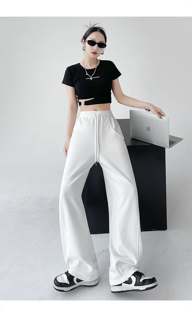 Banana Sporty Wide Leg Sweatpants for Women Detail