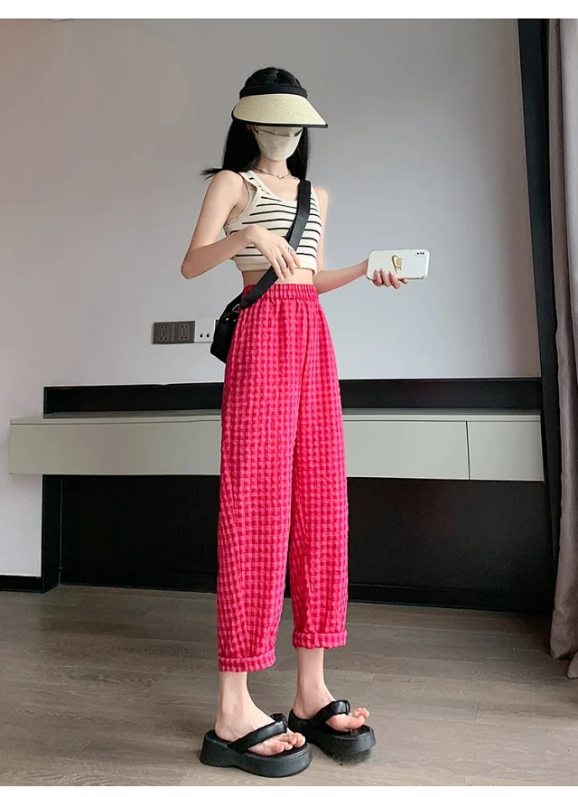 Cotton-Linen Plaid Pants Detail