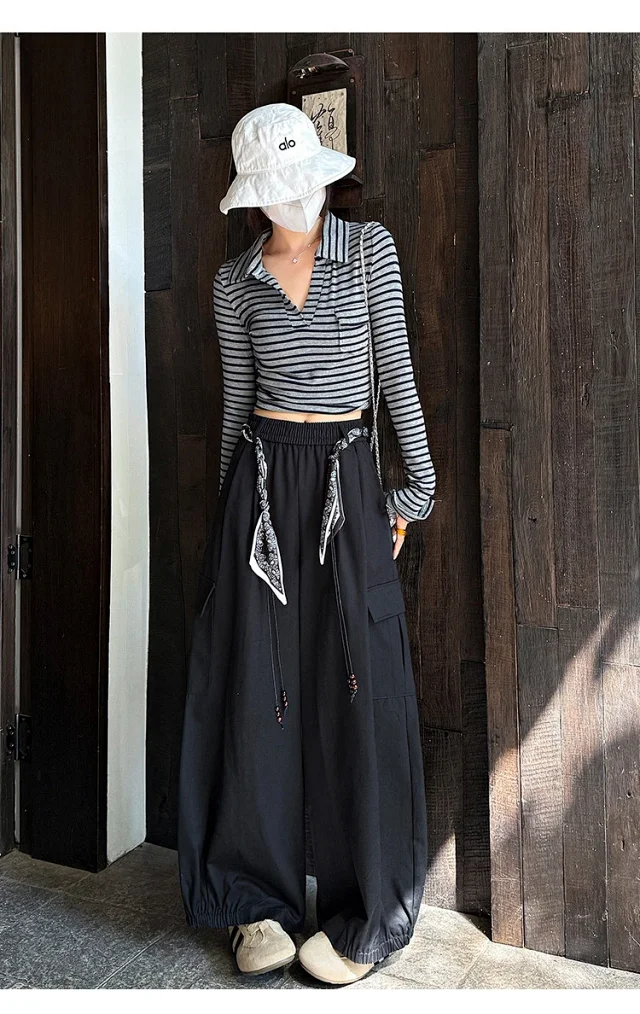 2025 Fall New 2 - Way Women's Cargo Pants Detail