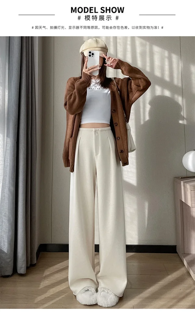 Women's Cashmere Wide - Leg Pants Detail