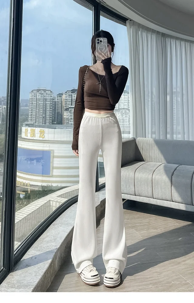 2025 Fall Women's Micro Flared Trousers Detail