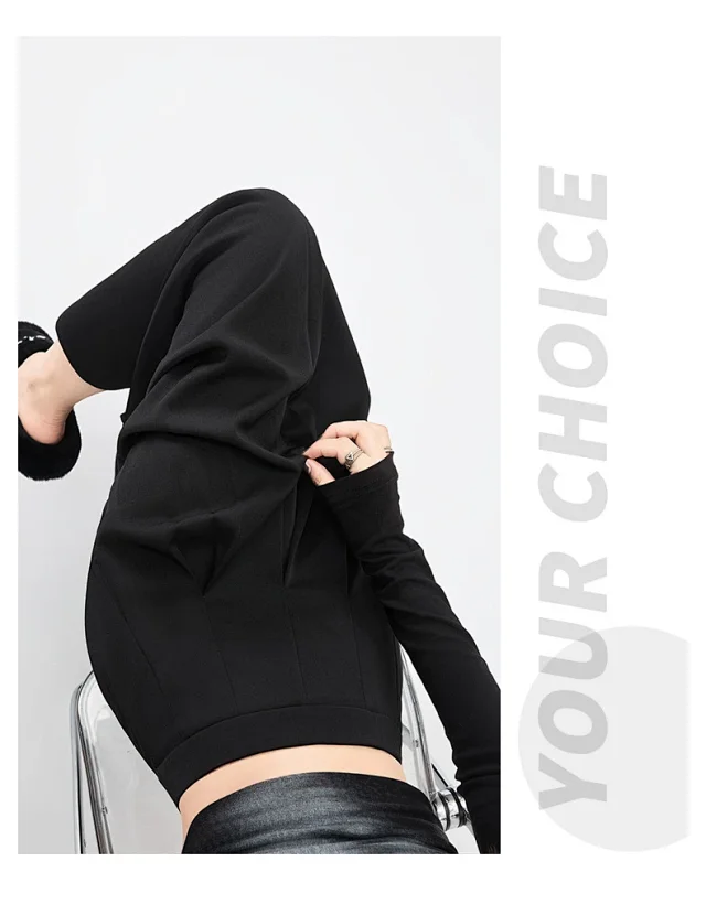 Women's Mid-Length Gray Suit Pleated Skirt Detail