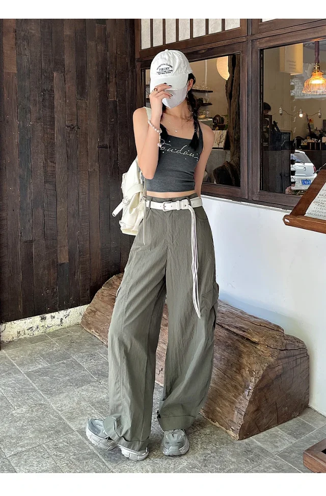 American Style High-Waist Cargo Pants for Women Detail