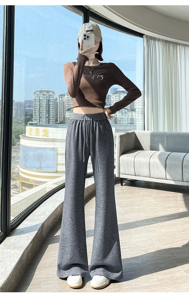 2025 Fall Women's High-Waisted Slimming Micro-Flare Trousers Detail