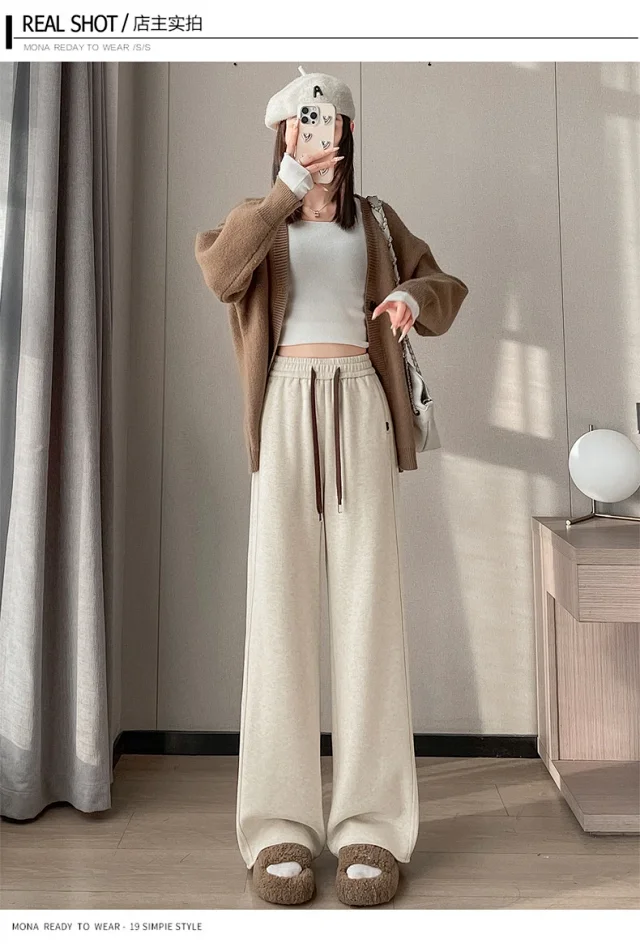 2025 Women's Straight Pants in Beige Detail