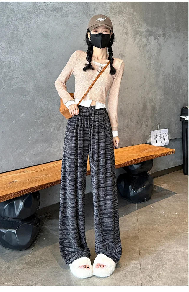 Women's Tie - Dye Wide - Leg Pants Detail