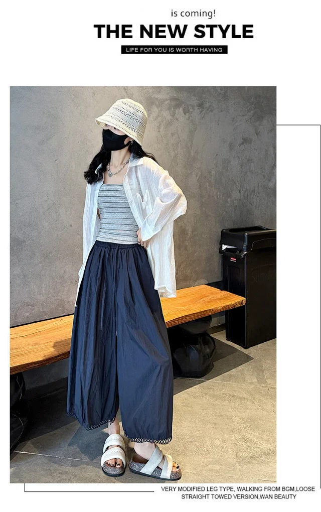 2025 Summer Ice Silk Lace Cropped Pants for Petite Women Detail