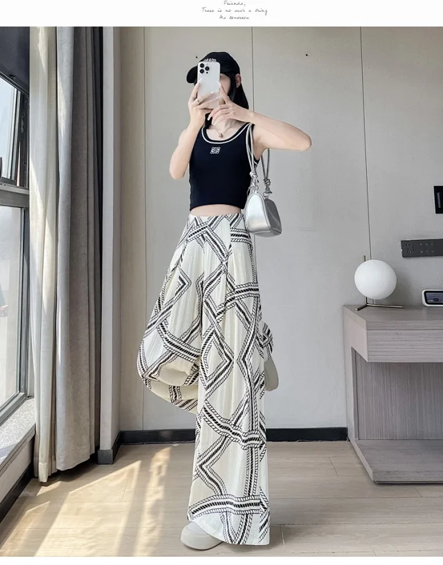 Vintage Qian-style Ice Silk Linen Wide-leg Pants Detail