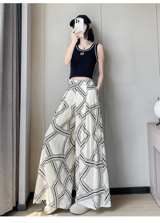 Vintage Qian-style Ice Silk Linen Wide-leg Pants Detail
